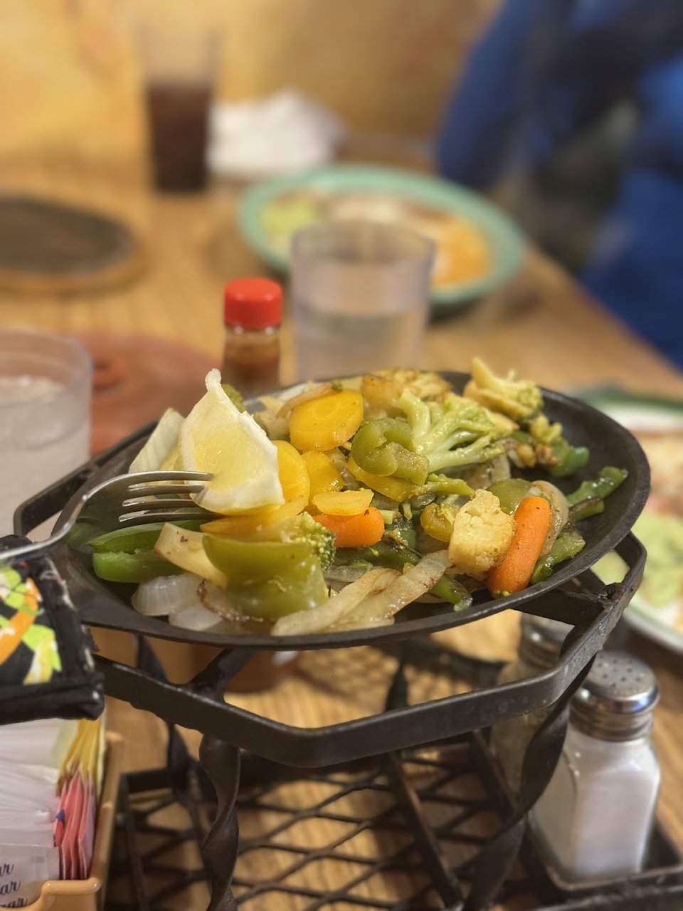 Food choices for dine-in or takeaway